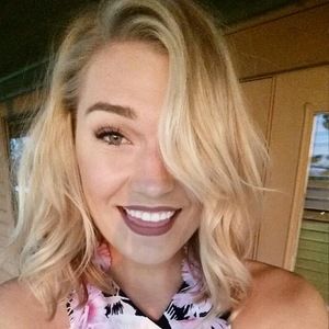 Meet your Posher, Elizabeth